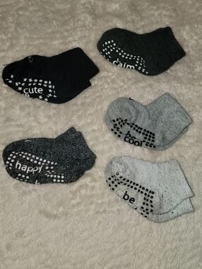 Sticky Be baby socks multi color five pairs 6-24m
